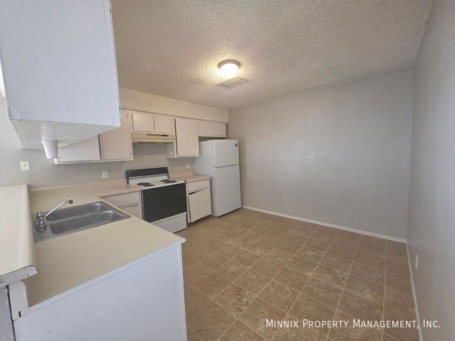 3007 W Louisiana Ave #15 - Photo 7 of 10