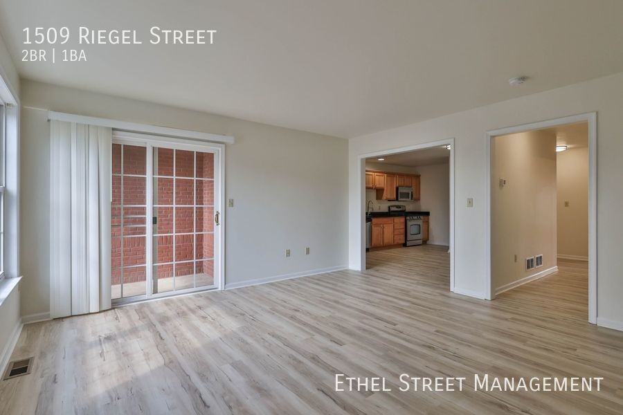 1509 Riegel St - Photo 5 of 36