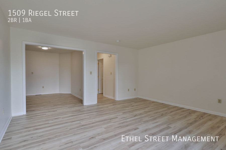 1509 Riegel St - Photo 6 of 36