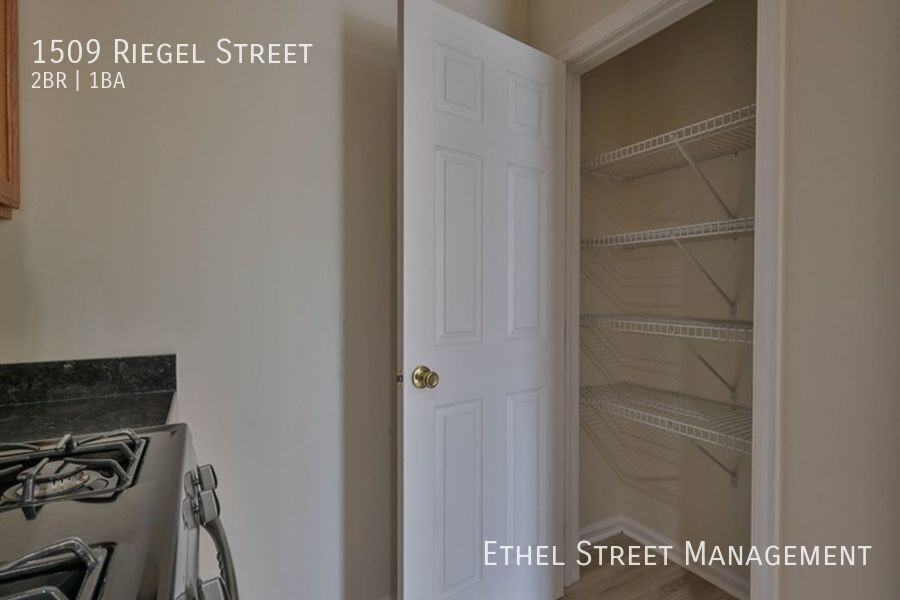 1509 Riegel St - Photo 7 of 36