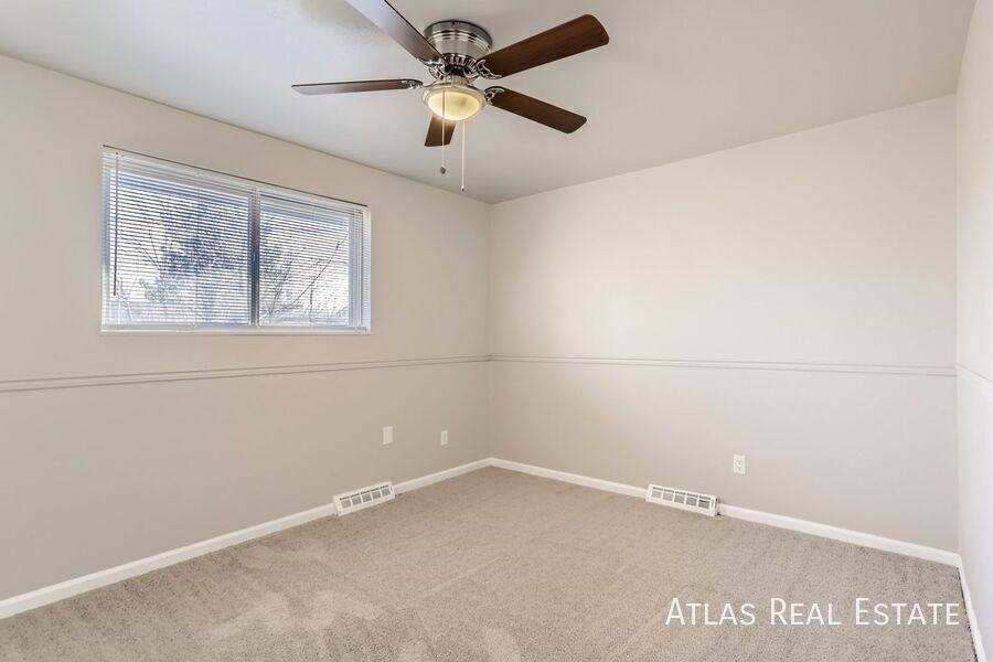 364 S Peoria Cir - Photo 7 of 16