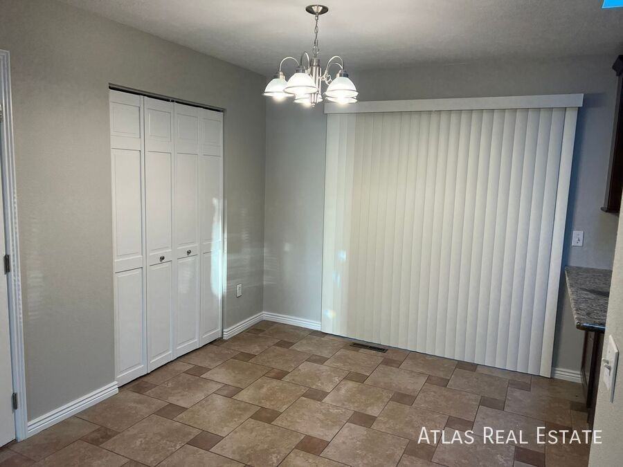 525 Kendall Ct - Photo 3 of 16