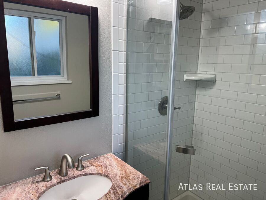 525 Kendall Ct - Photo 4 of 16