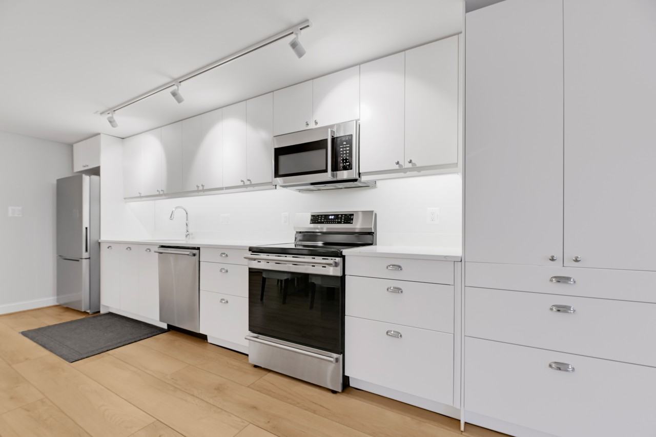 1909 N Capitol St Ne #2 - Photo 5 of 12
