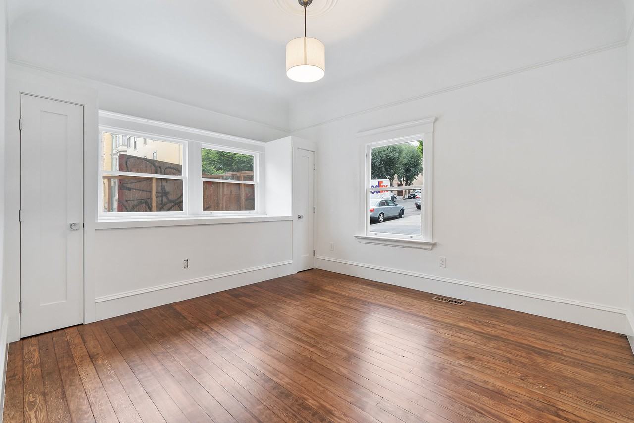 547 Union St - Photo 3 of 50