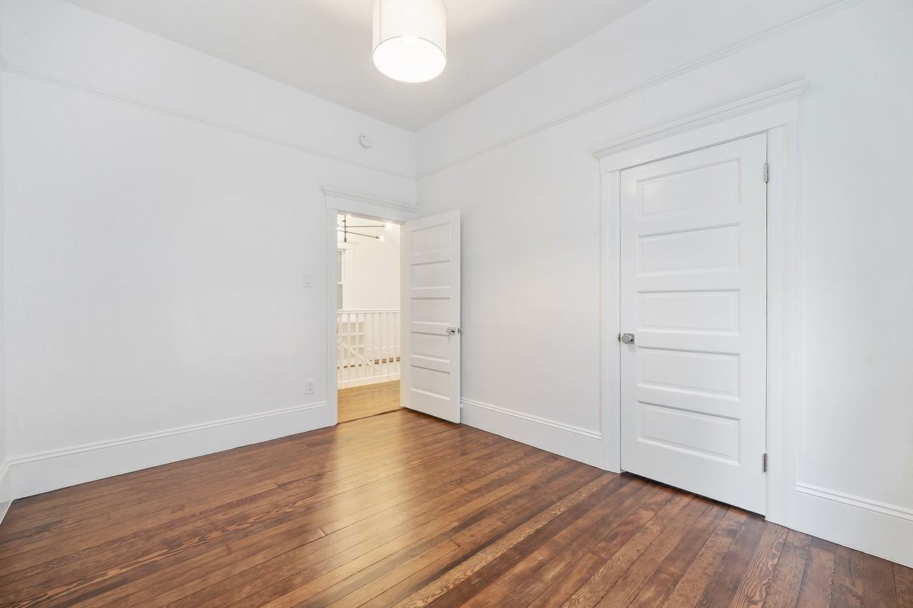547 Union St - Photo 6 of 50