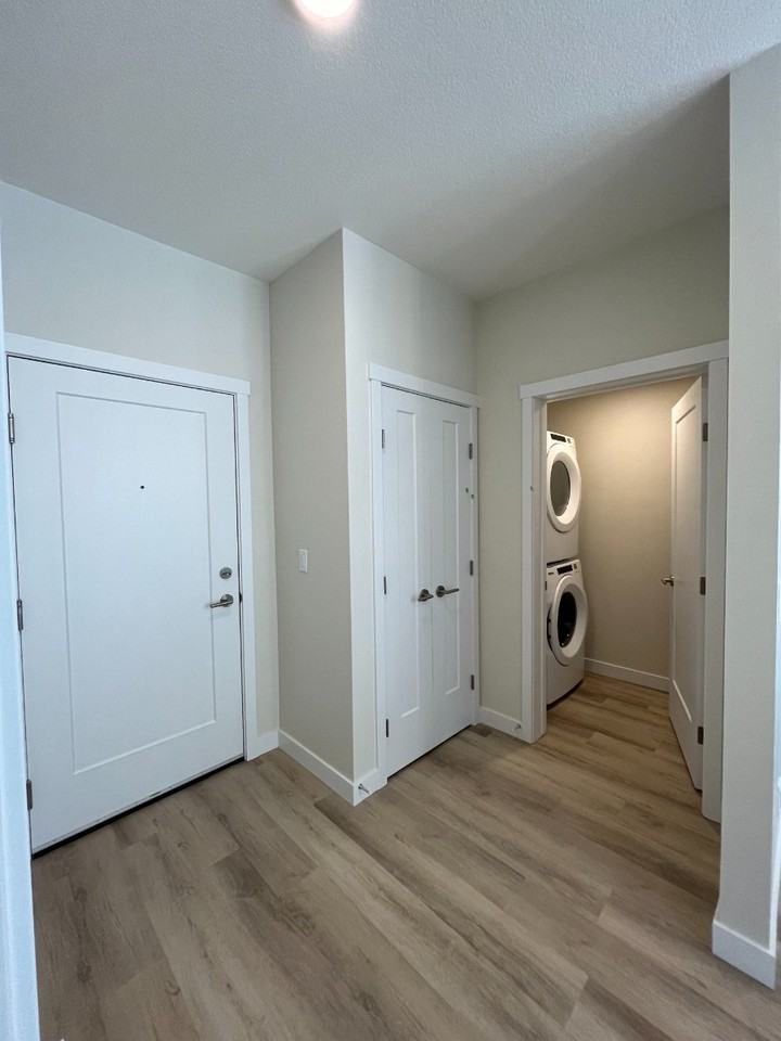 700 Shawnee Sq Sw #205 - Photo 2 of 10