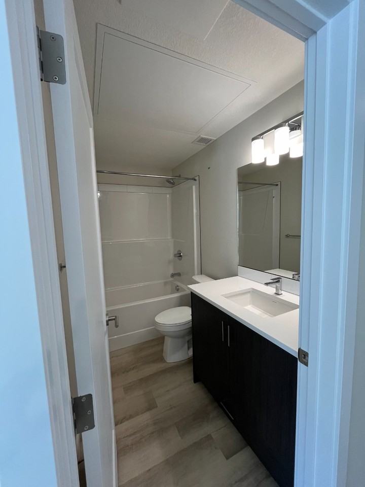 700 Shawnee Sq Sw #205 - Photo 6 of 10