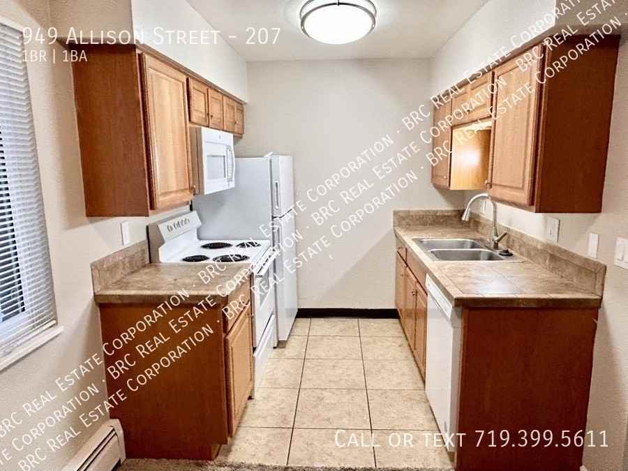 949 Allison St #207 - Photo 7 of 8