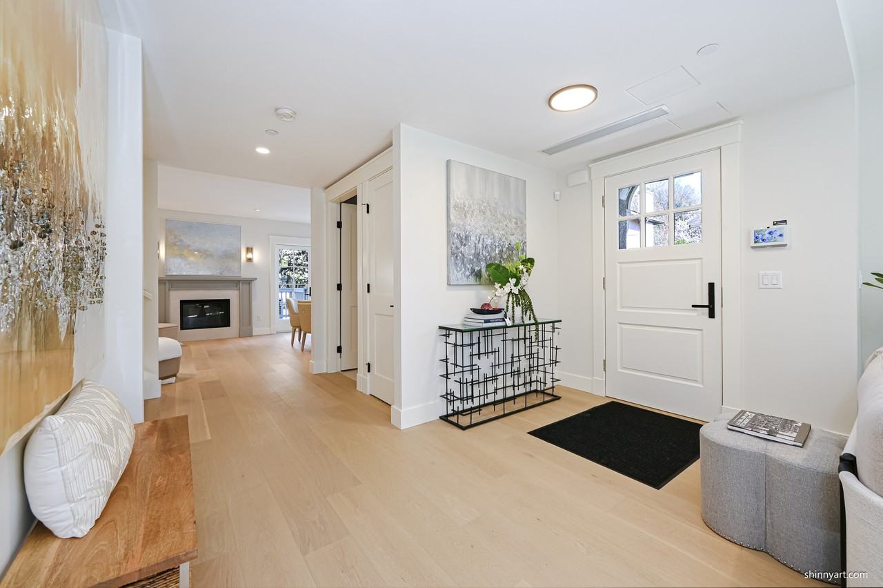 1522 West 28th Avenue - Photo 3 of 8