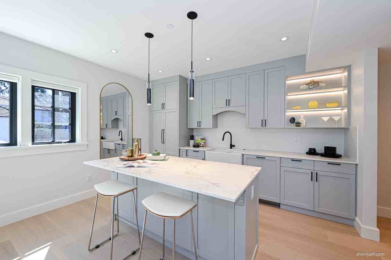 1522 West 28th Avenue - Photo 2 of 8