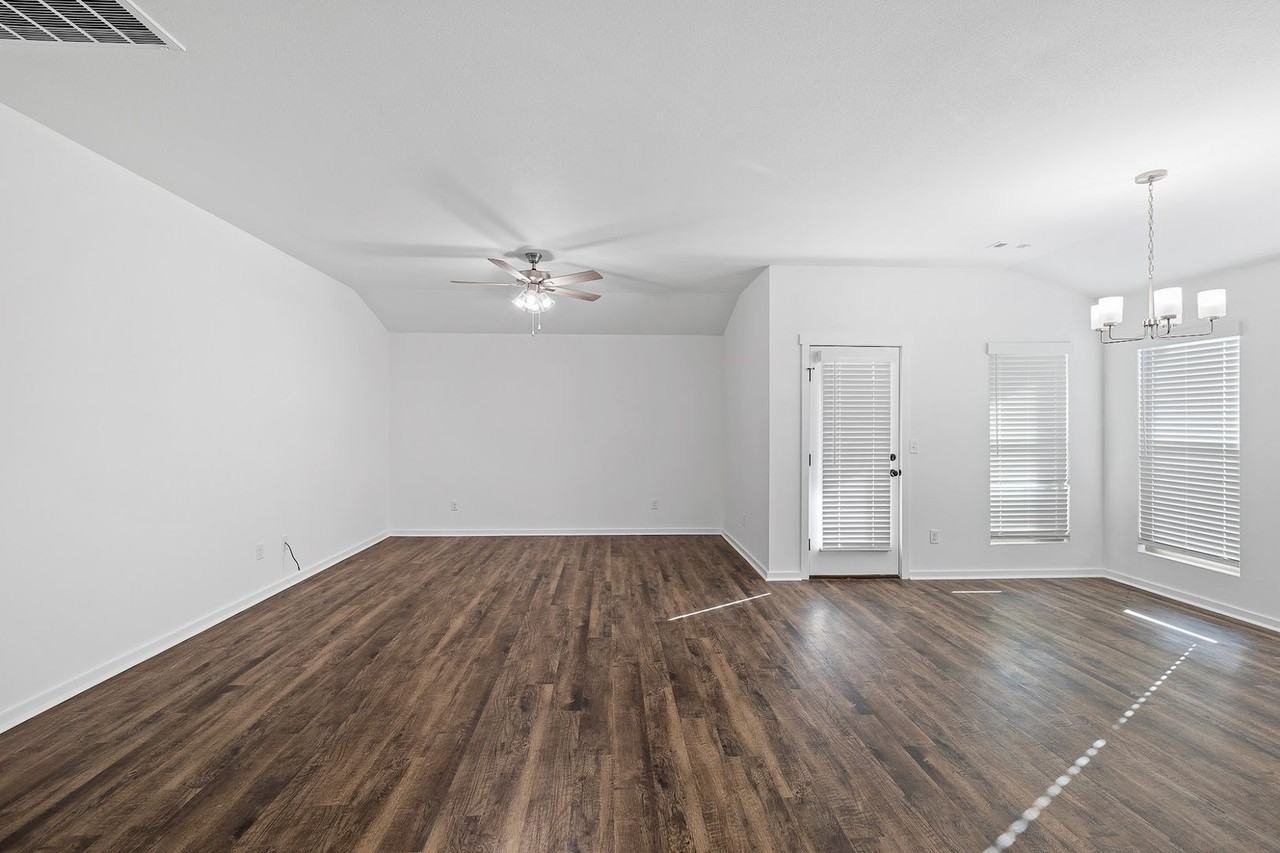 1114 Sw 3rd Ave - Photo 6 of 9