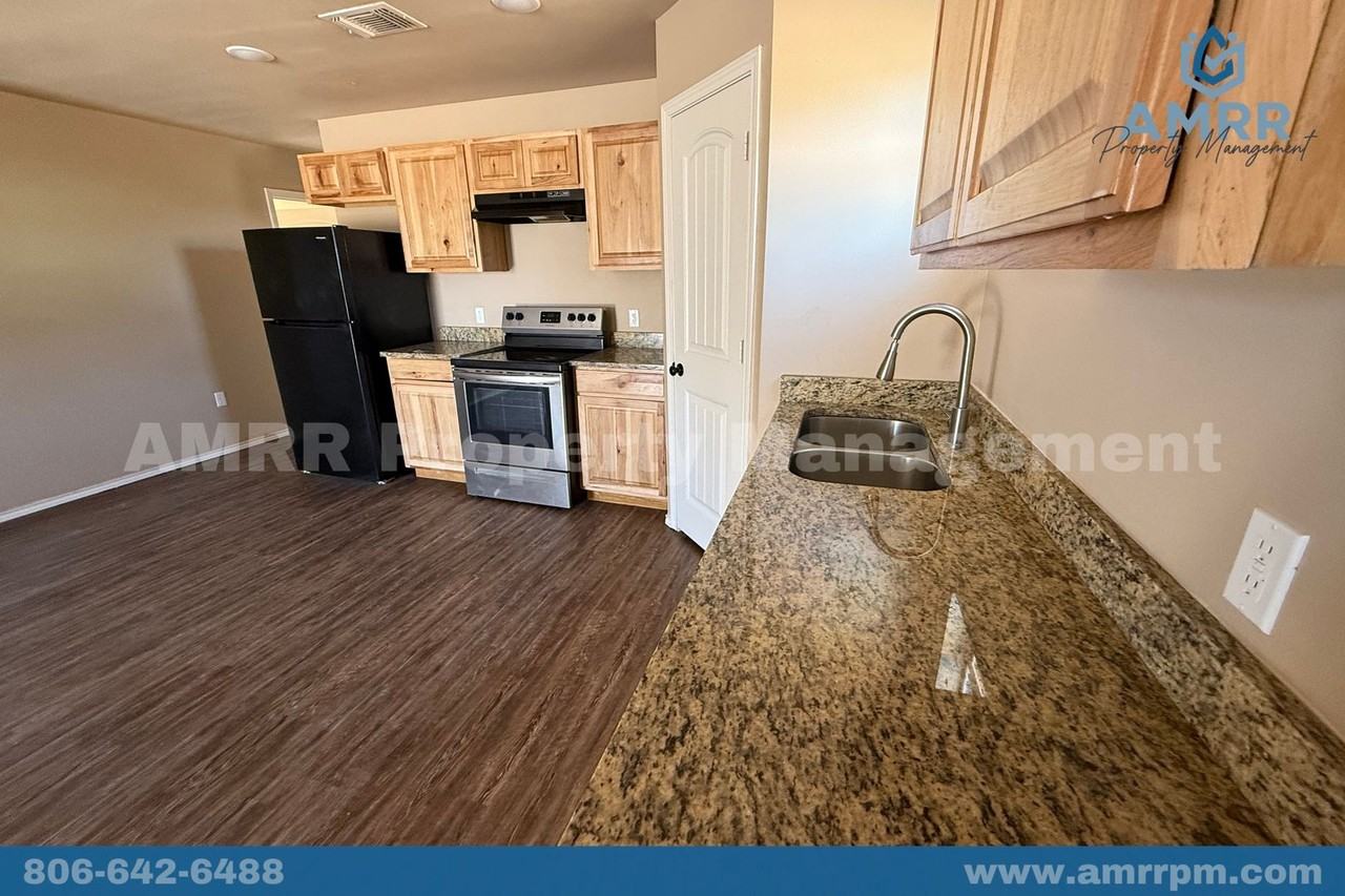 2914 E Cornell St - Photo 3 of 13
