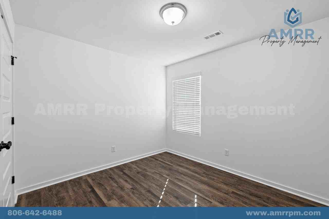1213 Sw 3rd Ave - Photo 7 of 23