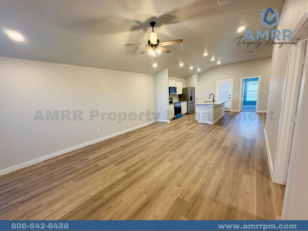 2402 Abbeville Ave - Photo 7 of 28