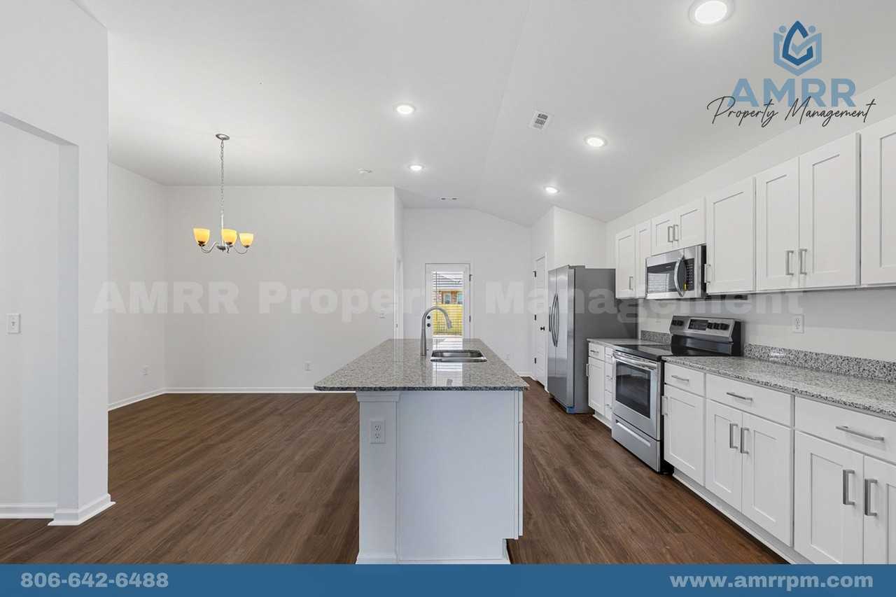 333 E Greystone Sq - Photo 3 of 29