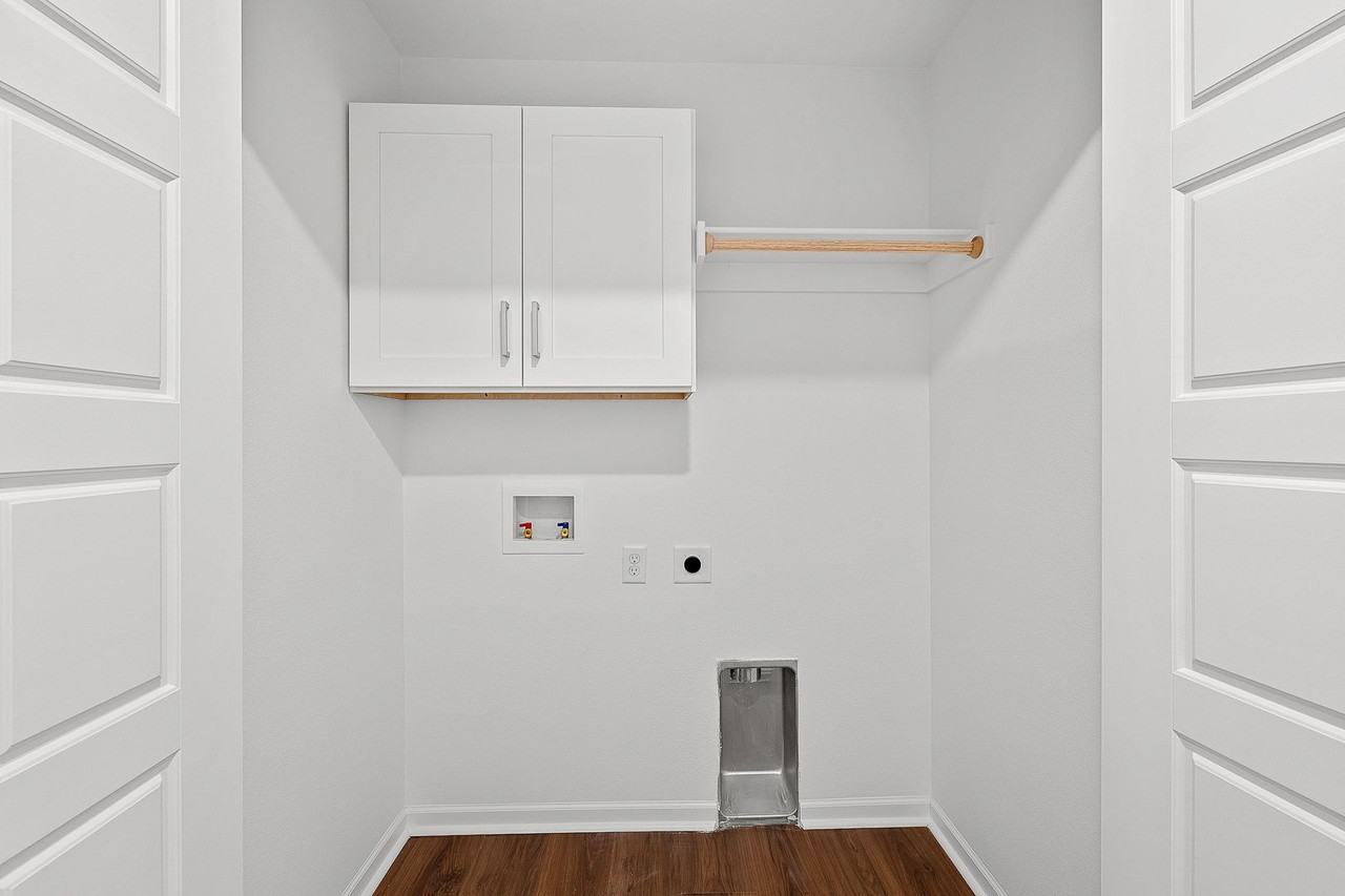 207 Sw Vicki St - Photo 4 of 26