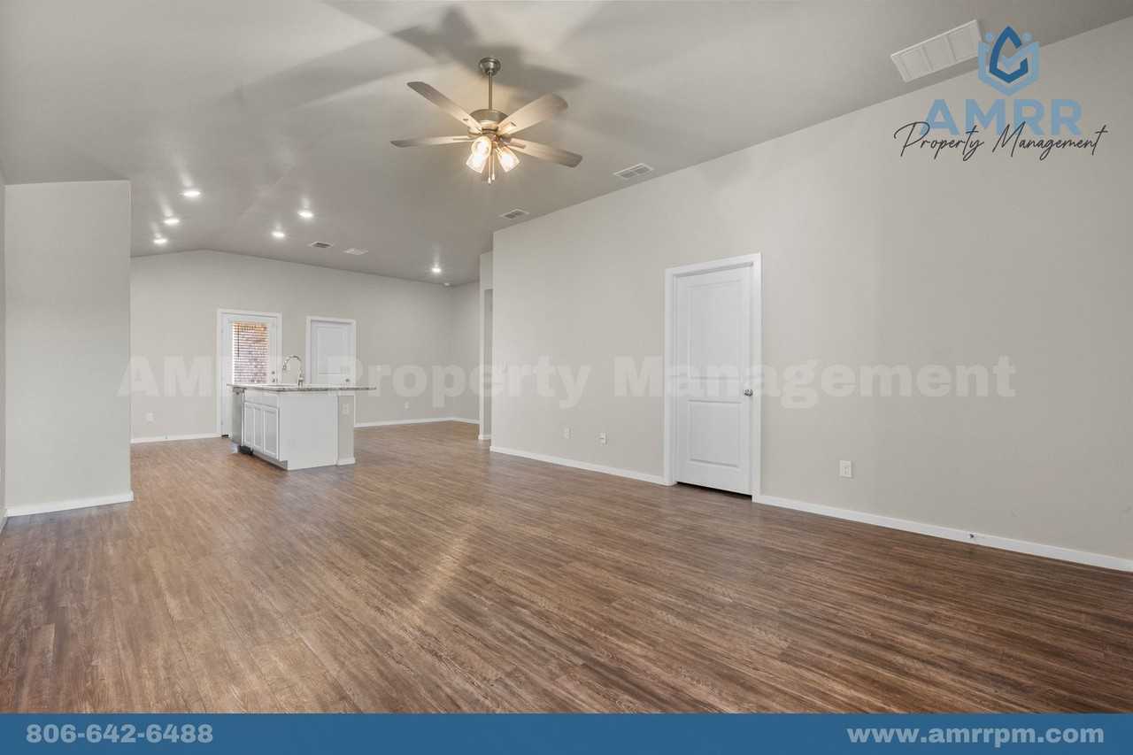 2025 Kenwood Ave - Photo 4 of 29