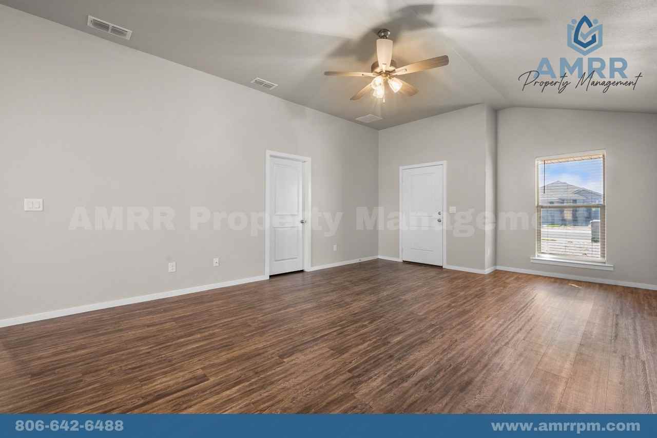 2025 Kenwood Ave - Photo 7 of 29