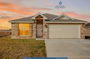 featured image of 1505 Sioux Pl