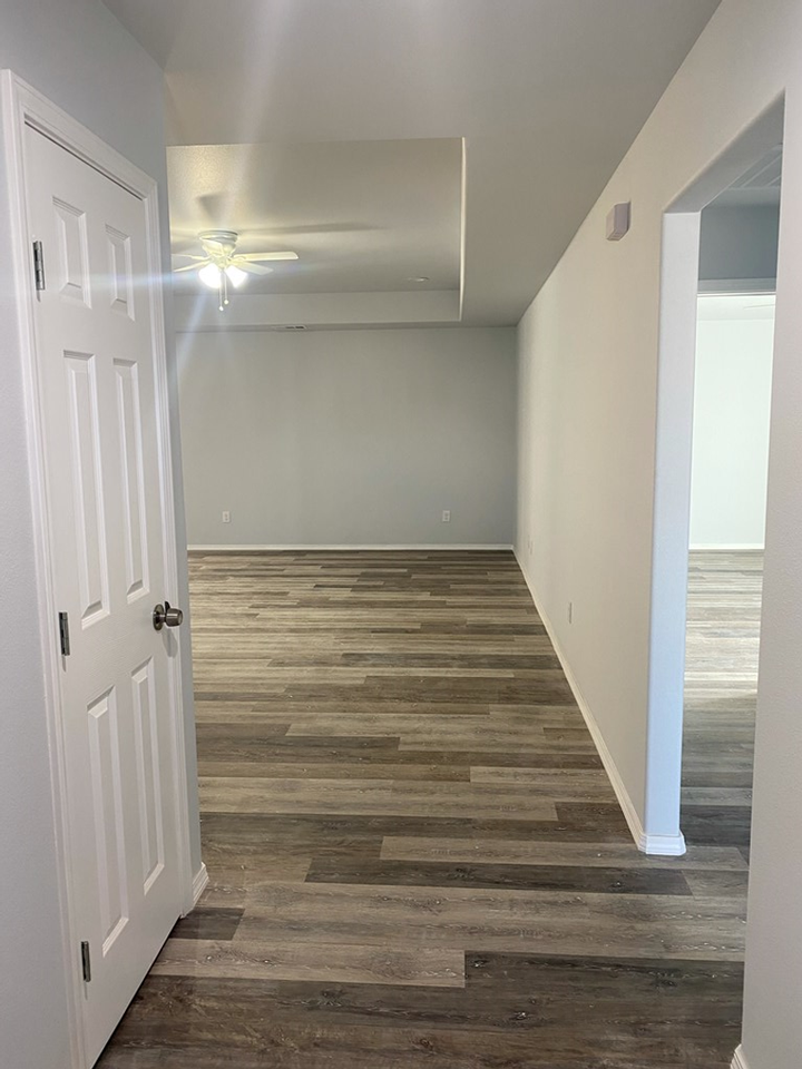 1642 Wrigley Dr - Photo 6 of 17