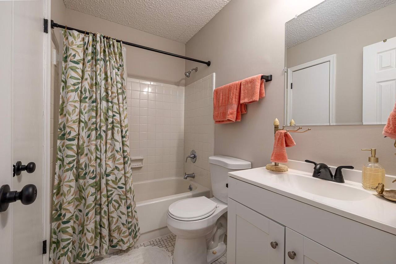 Stallion Square Apartments. Spacious, Updated Living in North Charleston! - Photo 5 of 14