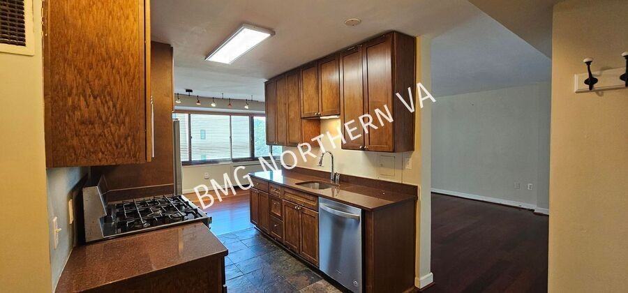 5410 Connecticut Ave Nw #701 - Photo 3 of 11