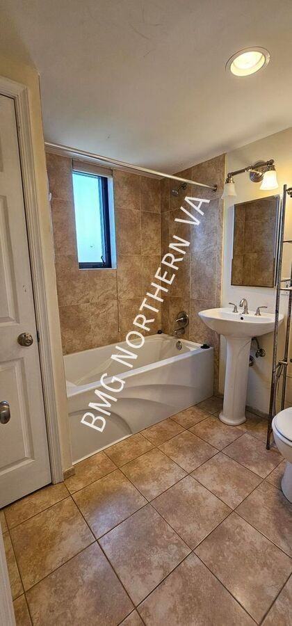 5410 Connecticut Ave Nw #701 - Photo 7 of 11