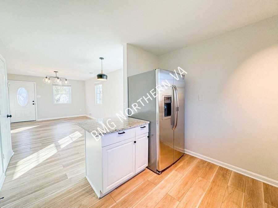 3800 Edison St - Photo 6 of 25
