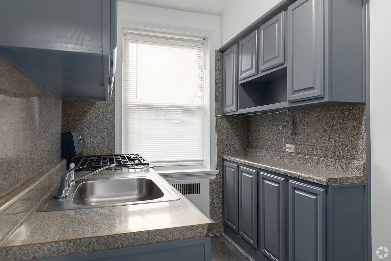 455 W State St #455L1A - Photo 3 of 11