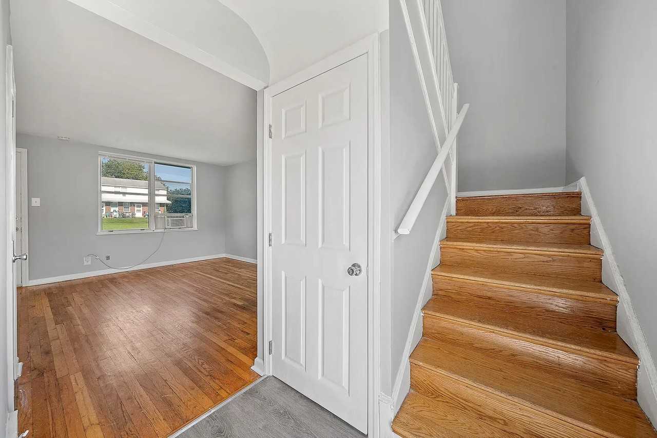 111 Wayne Rd #118 - Photo 4 of 12
