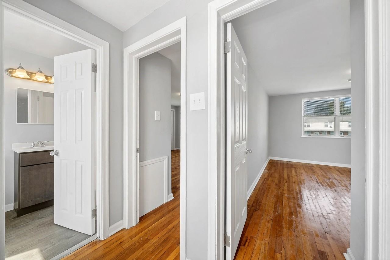 111 Wayne Rd #118 - Photo 5 of 12