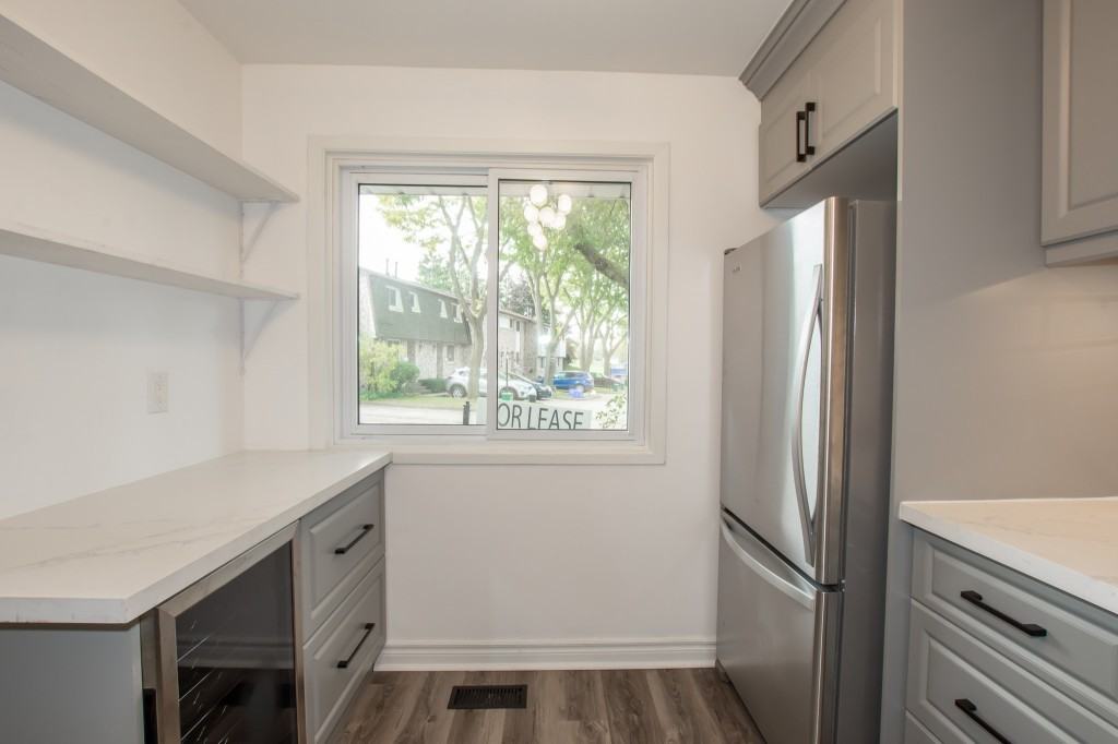 5815 Swayze Dr - Photo 4 of 20