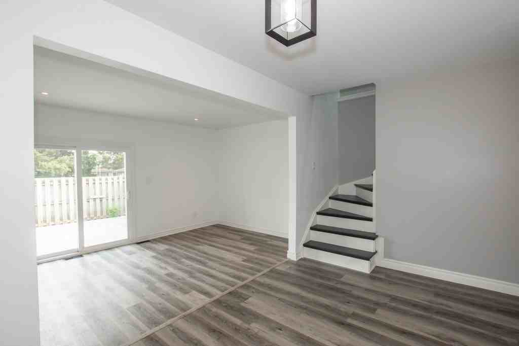 5815 Swayze Dr - Photo 6 of 20