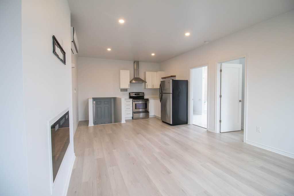 6748 Winston St - Photo 4 of 16