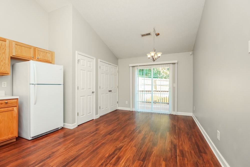 641 Belgium Dr - Photo 7 of 18