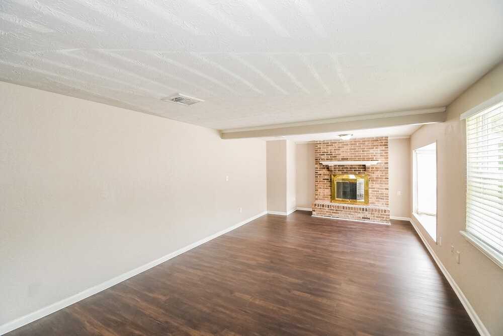 7563 Patrice Ct - Photo 4 of 19