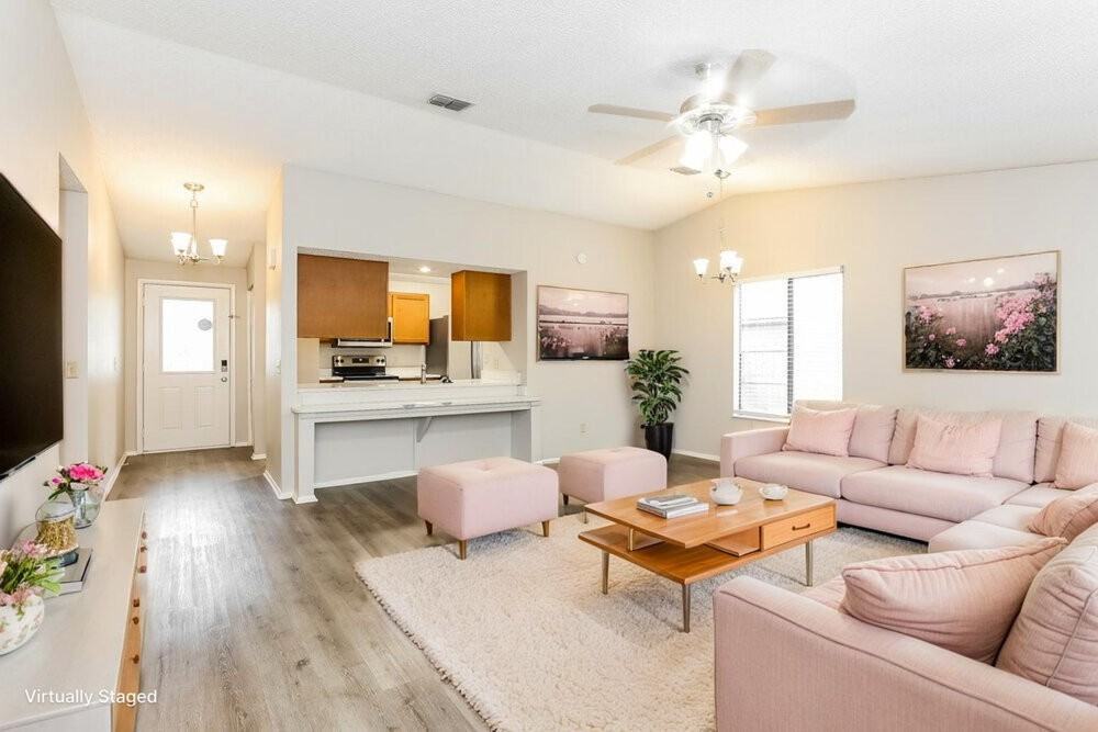 10752 Knottingby Dr - Photo 3 of 19