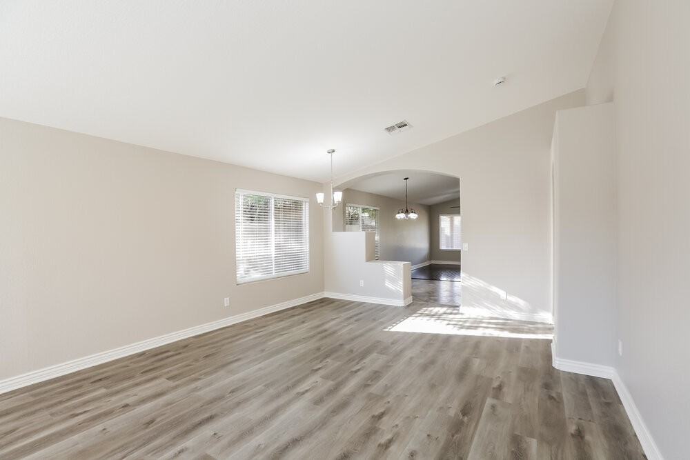8493 W Monona Ln - Photo 5 of 19