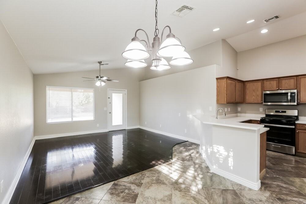 8493 W Monona Ln - Photo 6 of 19