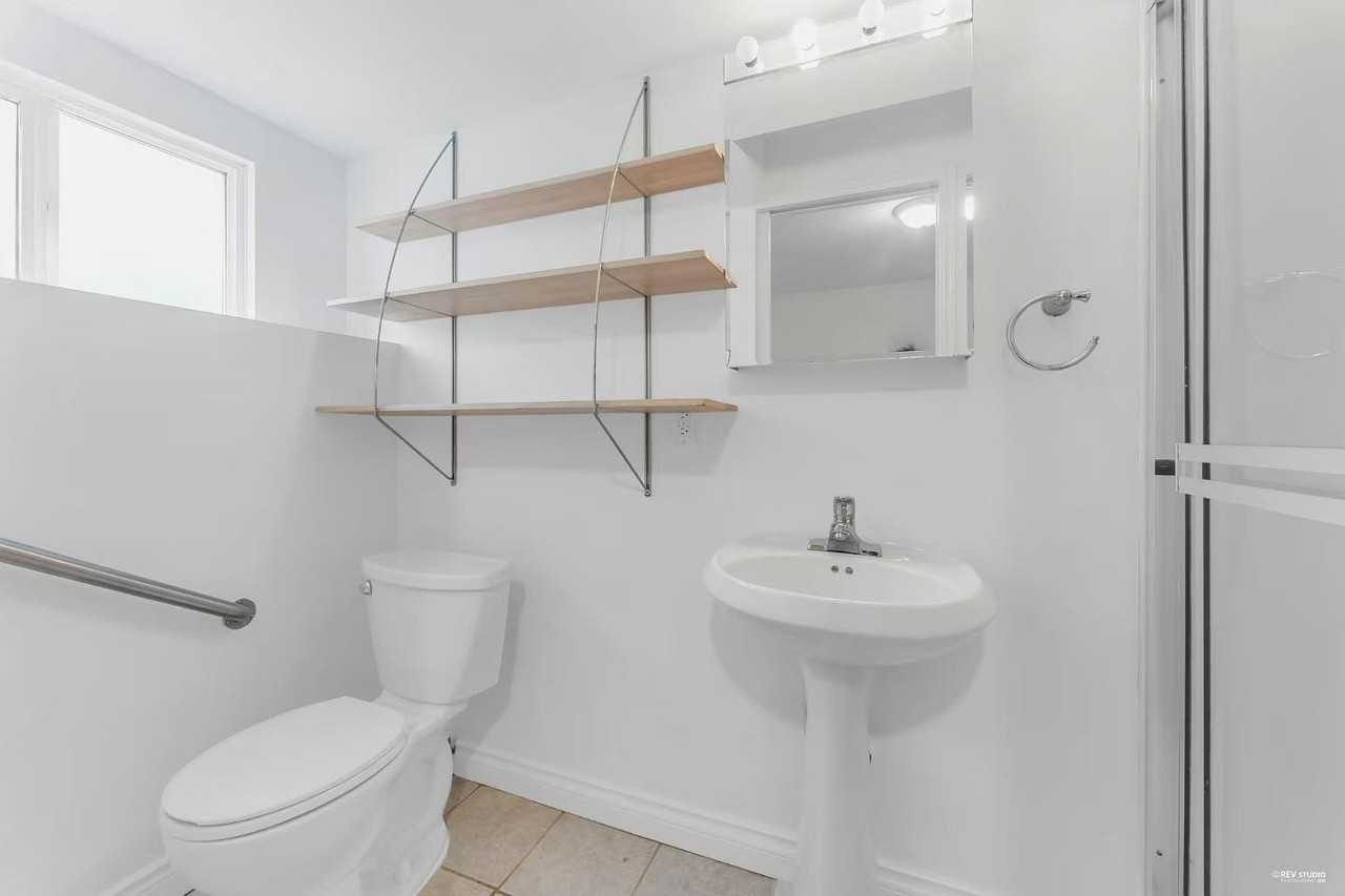 8063 Wiltshire Boulevard - Photo 7 of 20