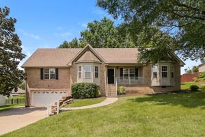 featured image of 165 Brookview Cir