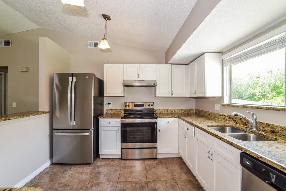 5343 Broken Pine Cir - Photo 5 of 22