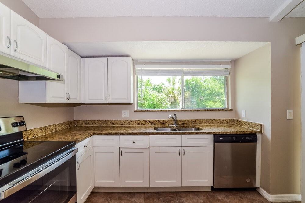 5343 Broken Pine Cir - Photo 6 of 22