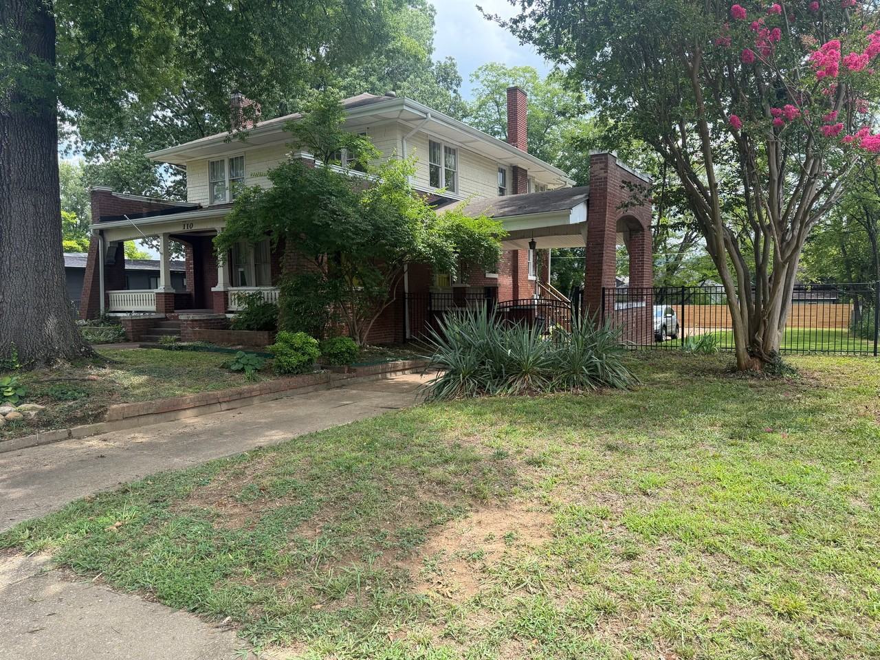 110 Morningside Dr - Photo 2 of 43