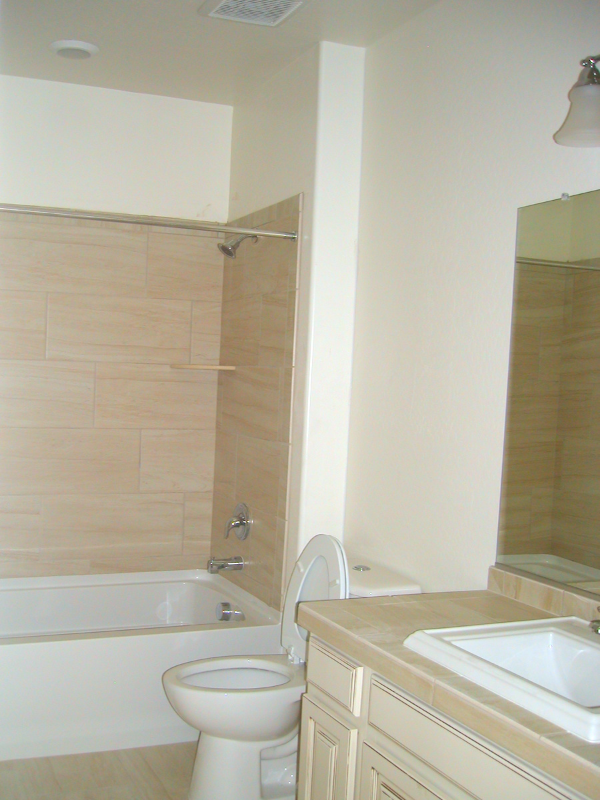 1726 W Lacewood Pl - Photo 4 of 7