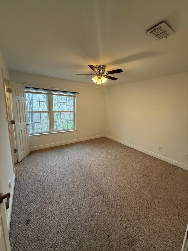 7301 Santa Fe Pkwy - Photo 7 of 8