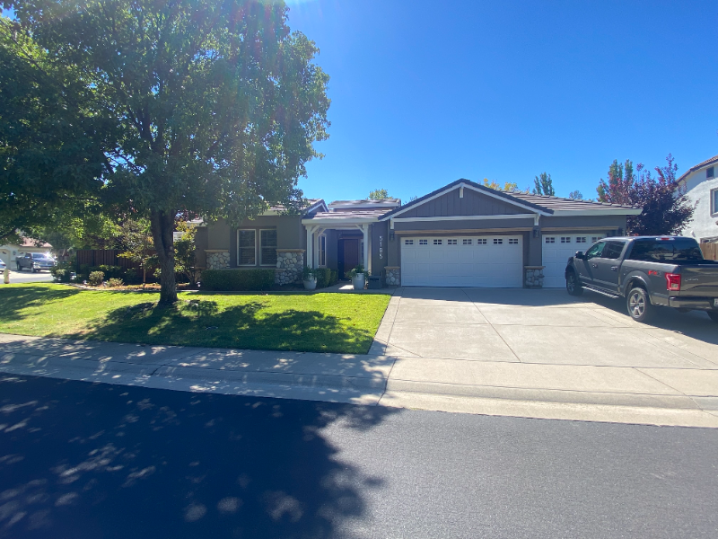5195 Equestrian Ct - Photo 2 of 27