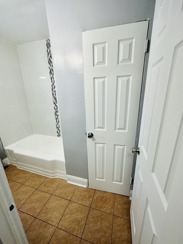 194 Park Ave #5B2 - Photo 5 of 15