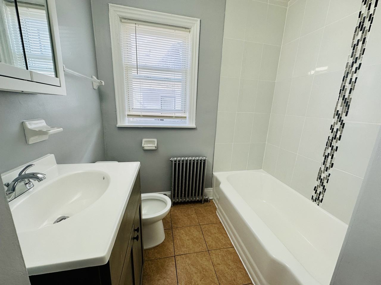 194 Park Ave #5B2 - Photo 6 of 15